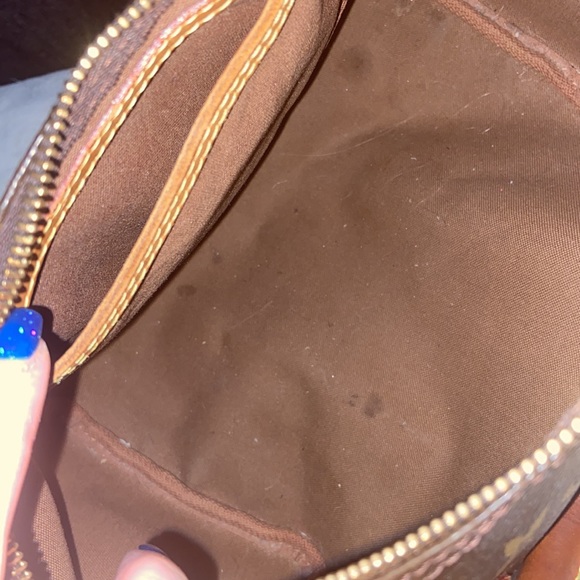 Speedy Bandoulière 25. Authentic Louis Vuitton speedy 25. - Picture 6 of 13